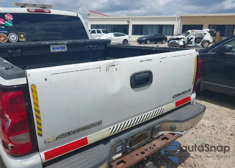 2004 Chevrolet Silverado 1500 Lt from USA, damaged, VIN 2GCEC19T541374193